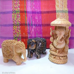 Elephant statuette en bois