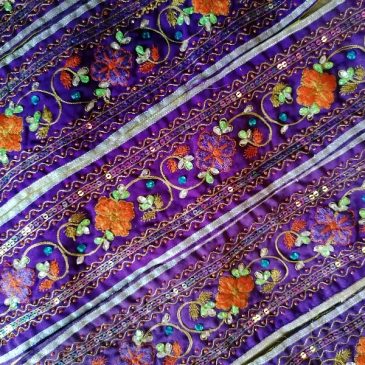 Galon violet ancien broderie indienne