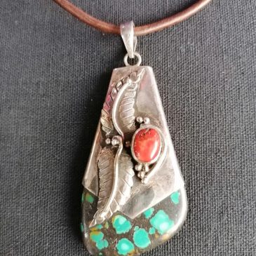 Pendentif argent avec turquoise et corail