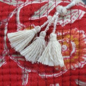 Pompons trousse de toilette Fire